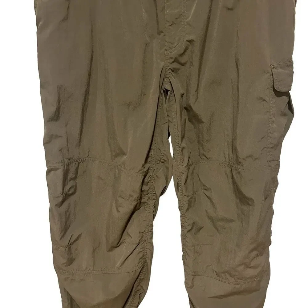 The North Face Green Nylon Outdoor Travel Cargo Pants